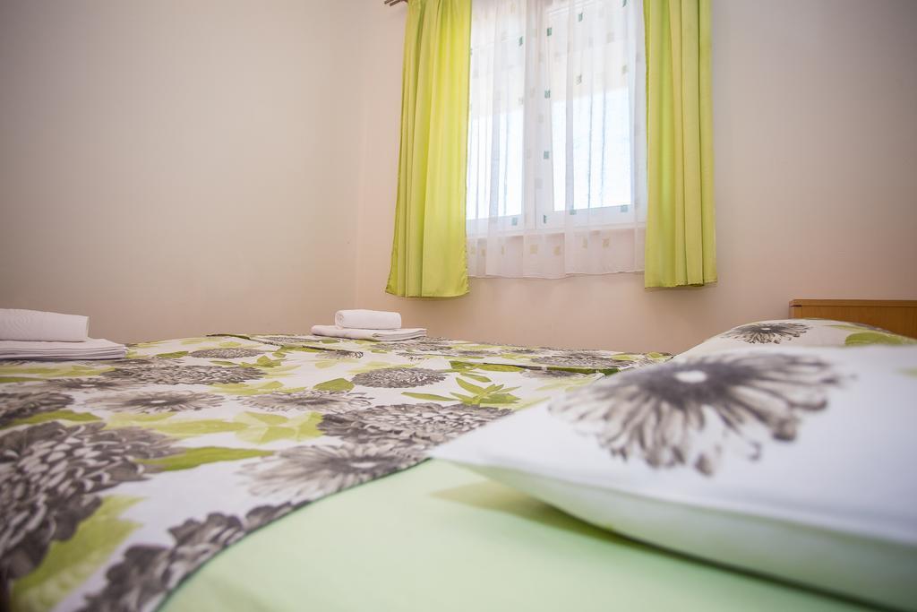 Apartments Mira Kaštela Buitenkant foto